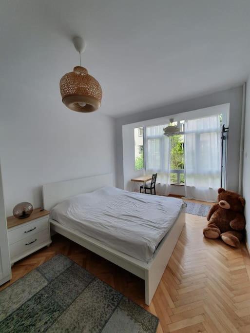 Spacious And Quiet 1Br Apartment In Floreasca Bucarest Esterno foto
